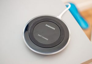 Samsung-Wireless-Charging-Pad-1024x716