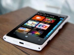 How to install a XAP file on Windows Phone?