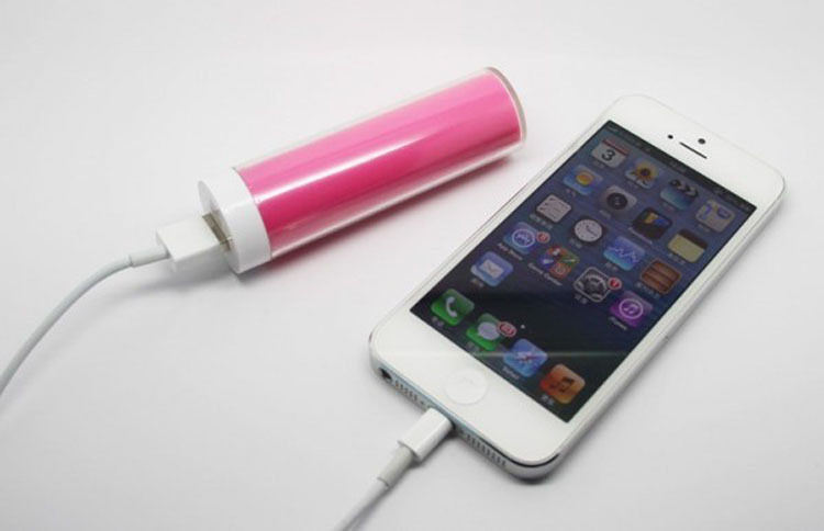 Free-shipping-the-new-mini-high-quality-2600-mah-Battery-Bank-USB-power-bank-external-battery