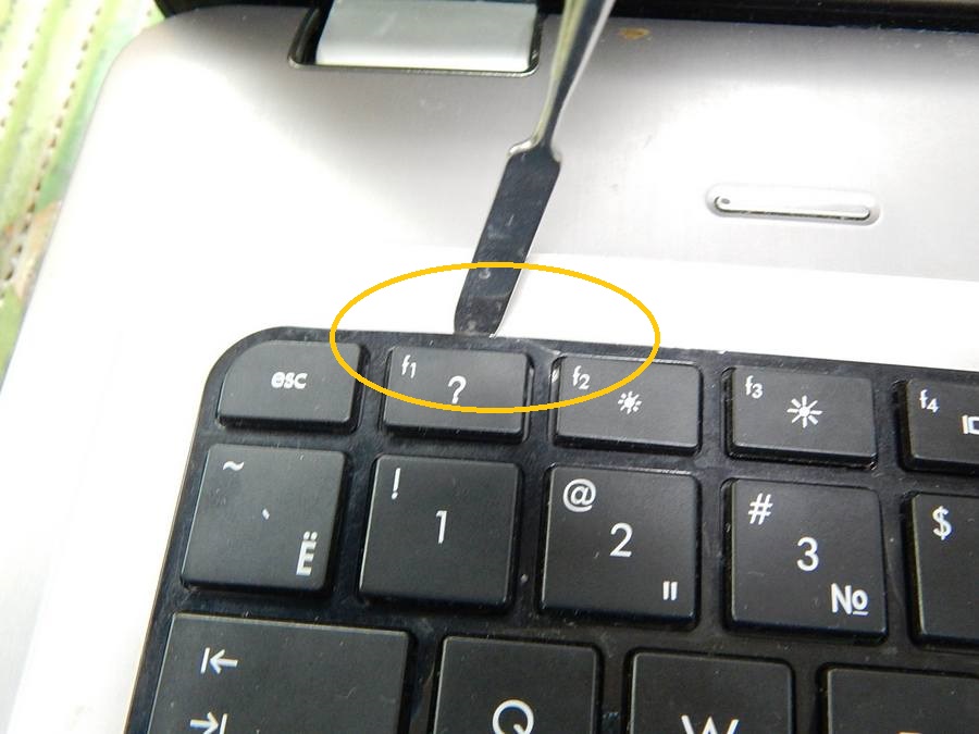 Рисунок 3. Как снять встроенную клавиатуру с ноутбука своими руками?