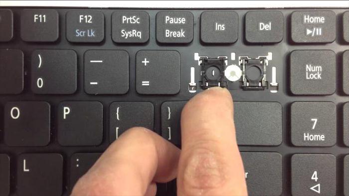 Рисунок 1. Как снять клавиши со встроенной клавиатуры ноутбука?