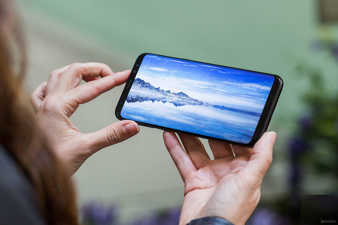 3. ábra: Samsung Galaxy S8 Smartphone Review: Design, ház, képernyő