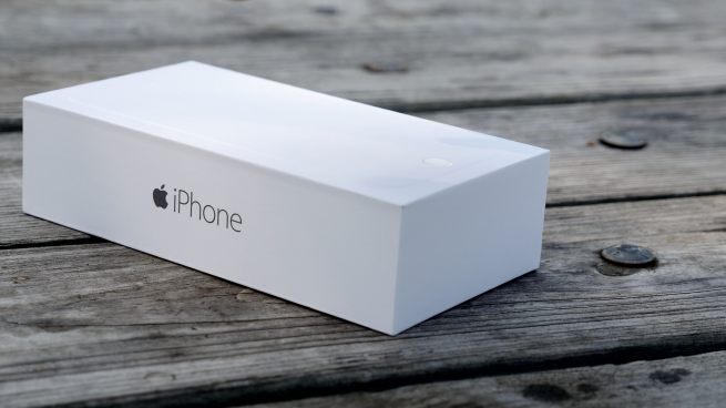 Image 2. Packaging iPhone 6.
